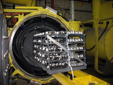 ​Lò gia nhiệt chân không - Lo gia nhiet chan khong