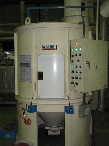 ​Máy phun cát phun bố thắng - May phun cat phun bo thang